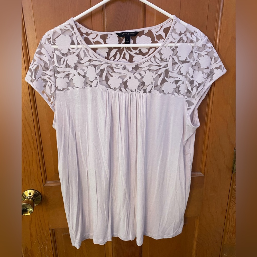 Banana Republic pink lace top tee